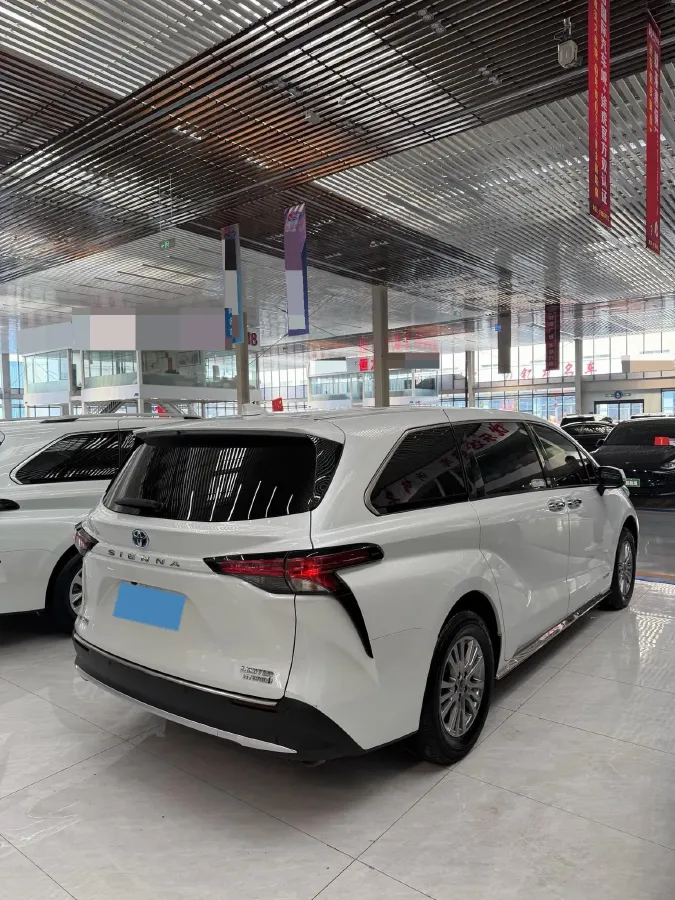 2023 Toyota Sienna 2.5L 189HP L4 E-CVT Hybrid,autocango,china used car exporter,china ev exporter,chinese used car exporter,chinese used ev exporter