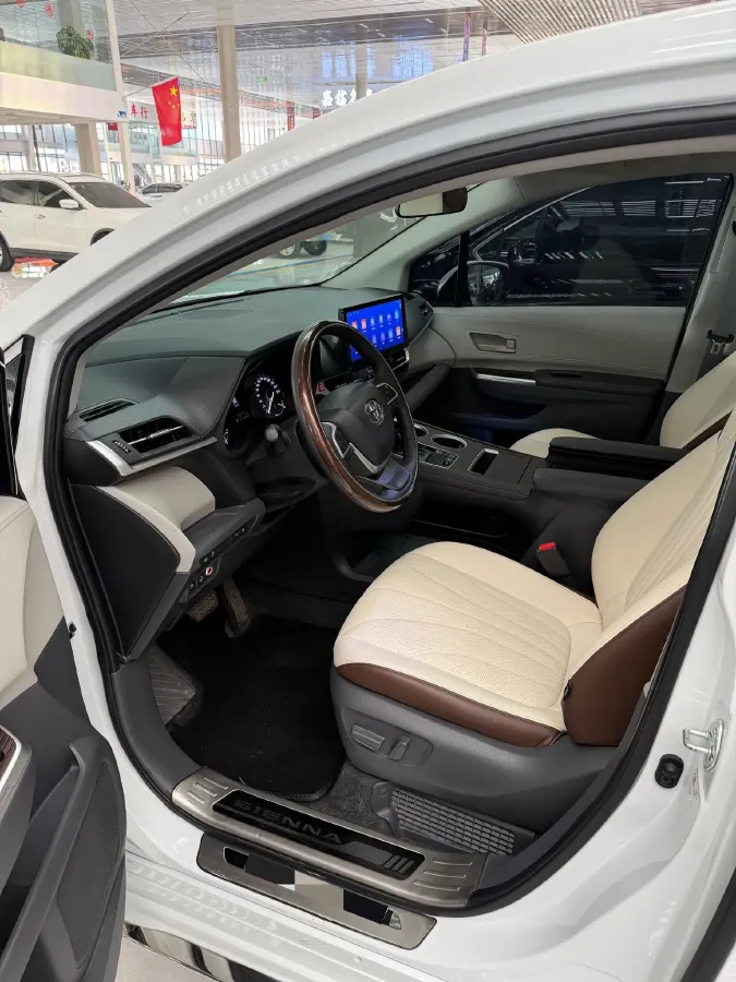 2023 Toyota Sienna 2.5L 189HP L4 E-CVT Hybrid,autocango,china used car exporter,china ev exporter,chinese used car exporter,chinese used ev exporter