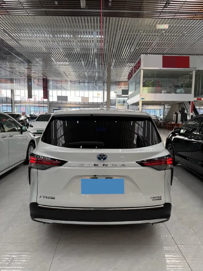 2023 Toyota Sienna 2.5L 189HP L4 E-CVT Hybrid,autocango,china used car exporter,china ev exporter,chinese used car exporter,chinese used ev exporter