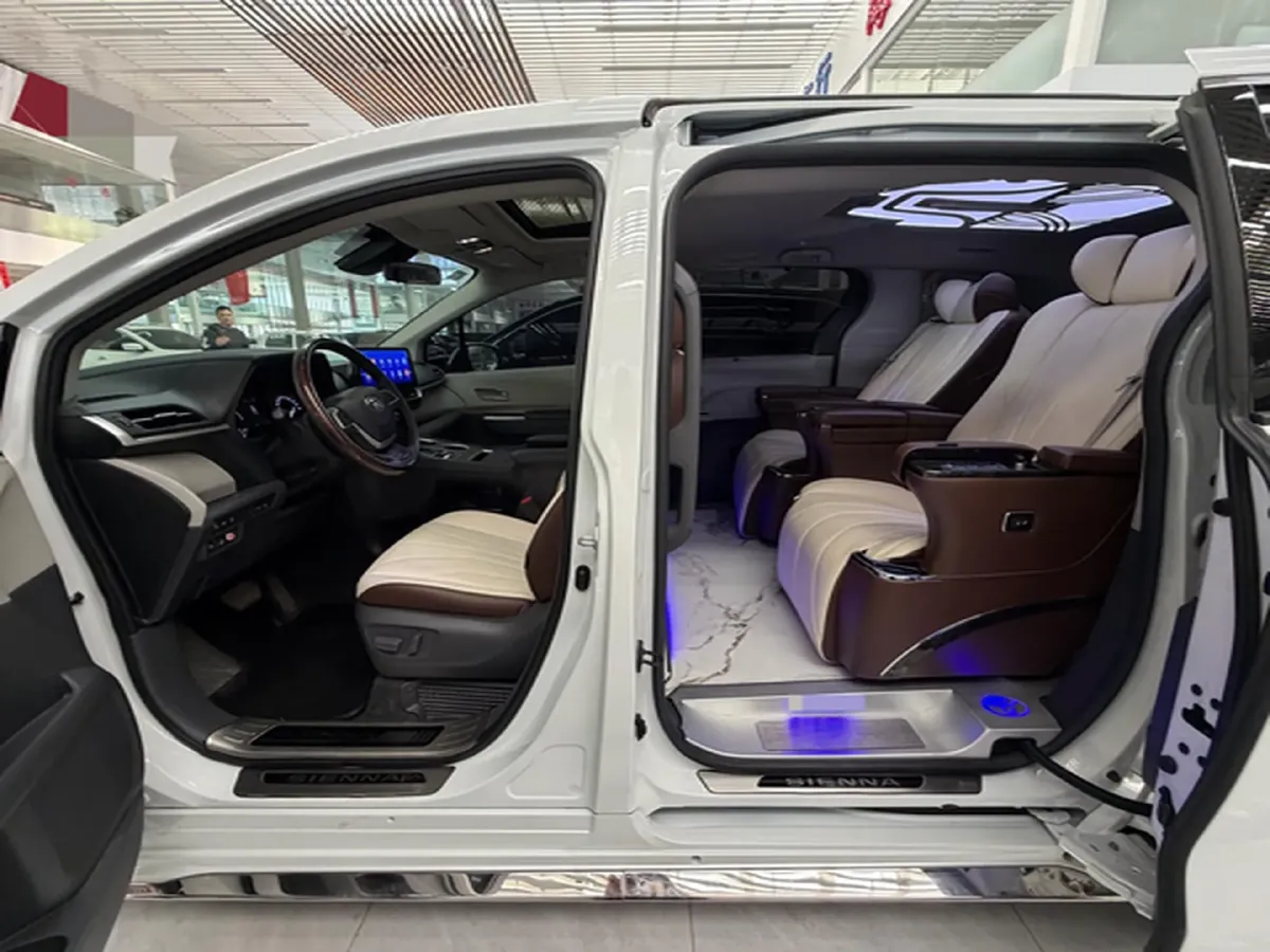 2023 Toyota Sienna 2.5L 189HP L4 E-CVT Hybrid,autocango,china used car exporter,china ev exporter,chinese used car exporter,chinese used ev exporter