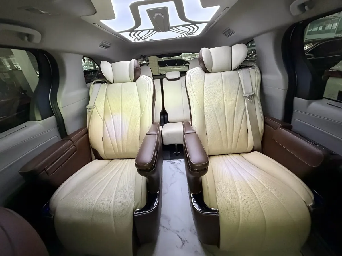 2023 Toyota Sienna 2.5L 189HP L4 E-CVT Hybrid,autocango,china used car exporter,china ev exporter,chinese used car exporter,chinese used ev exporter