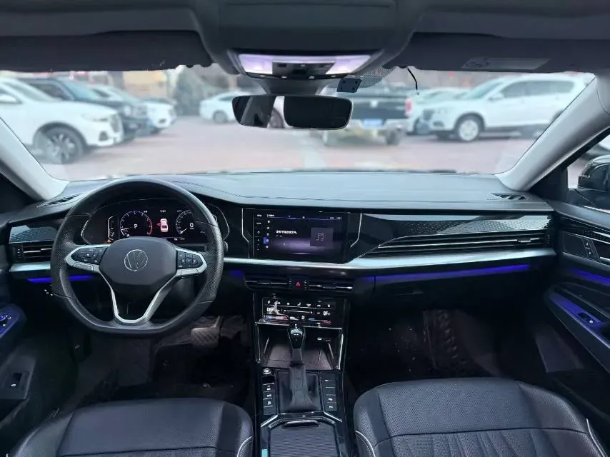 2021 Volkswagen Passat 2.0T 186HP L4 7DCT,autocango,china used car exporter,china ev exporter,chinese used car exporter,chinese used ev exporter