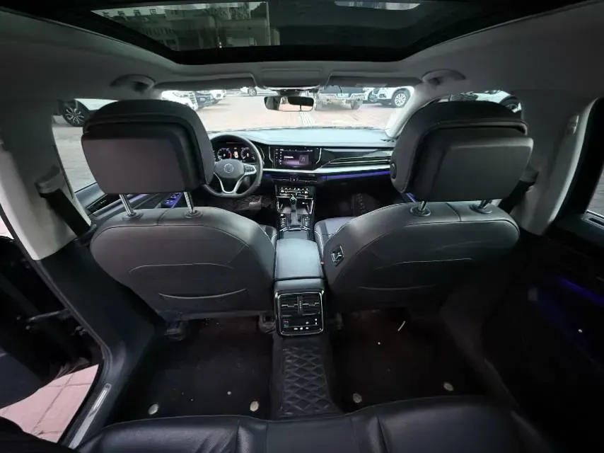 2021 Volkswagen Passat 2.0T 186HP L4 7DCT,autocango,china used car exporter,china ev exporter,chinese used car exporter,chinese used ev exporter