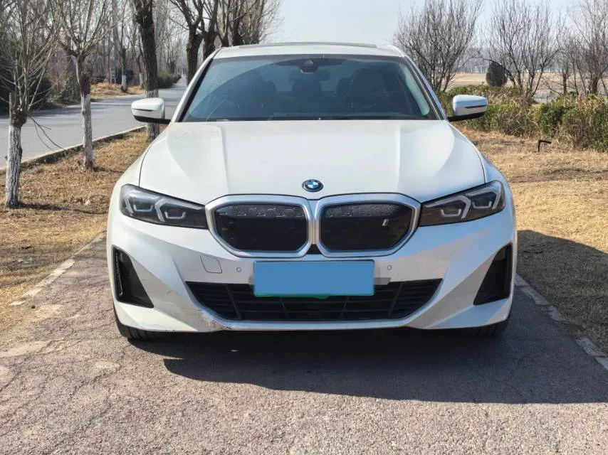 2024 BMW i3 BEV 70KWH,autocango,china used car exporter,china ev exporter,chinese used car exporter,chinese used ev exporter