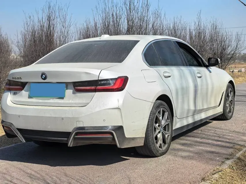 2024 BMW i3 BEV 70KWH,autocango,china used car exporter,china ev exporter,chinese used car exporter,chinese used ev exporter