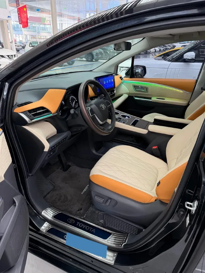 2023 Toyota Sienna 2.5L 189HP L4 E-CVT Hybrid,autocango,china used car exporter,china ev exporter,chinese used car exporter,chinese used ev exporter