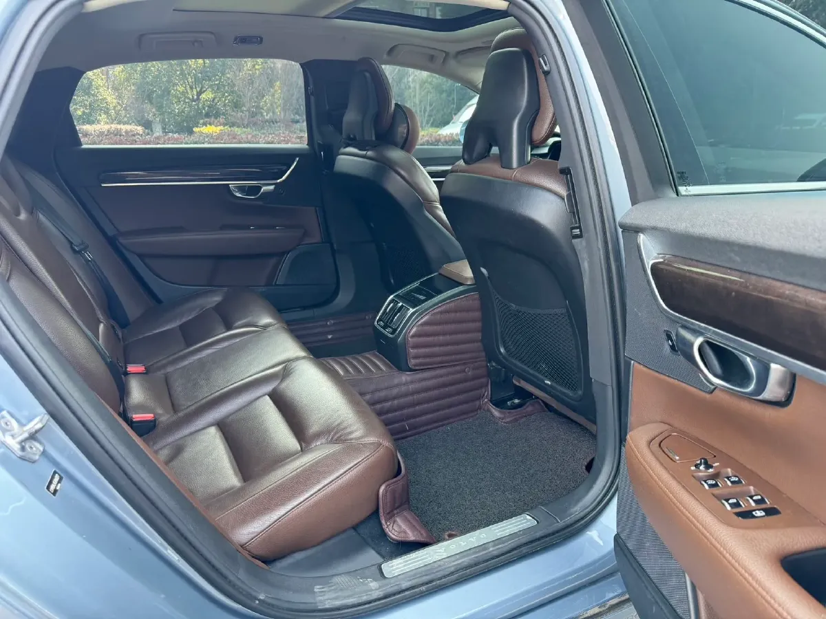 2018 Volvo S90 2.0T 190HP L4 8AT,autocango,china used car exporter,china ev exporter,chinese used car exporter,chinese used ev exporter