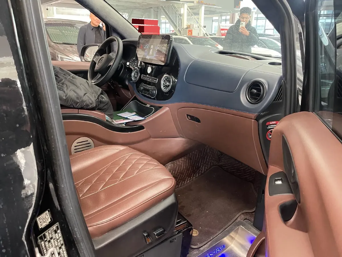 2020 Mercedes-Benz Vito 2.0T 211HP L4 9AT,autocango,china used car exporter,china ev exporter,chinese used car exporter,chinese used ev exporter