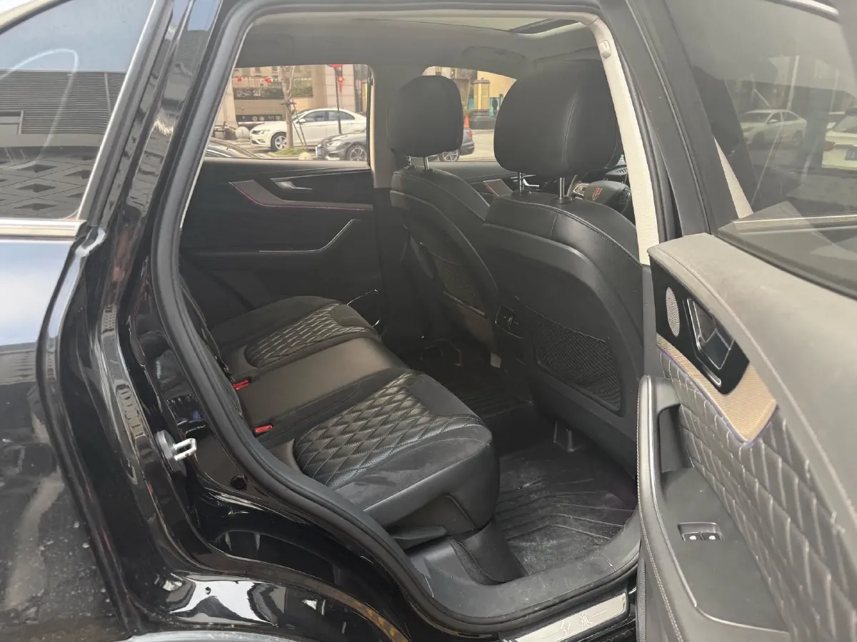 2019 HongQi HS5 2.0T 224HP L4 6AT,autocango,china used car exporter,china ev exporter,chinese used car exporter,chinese used ev exporter