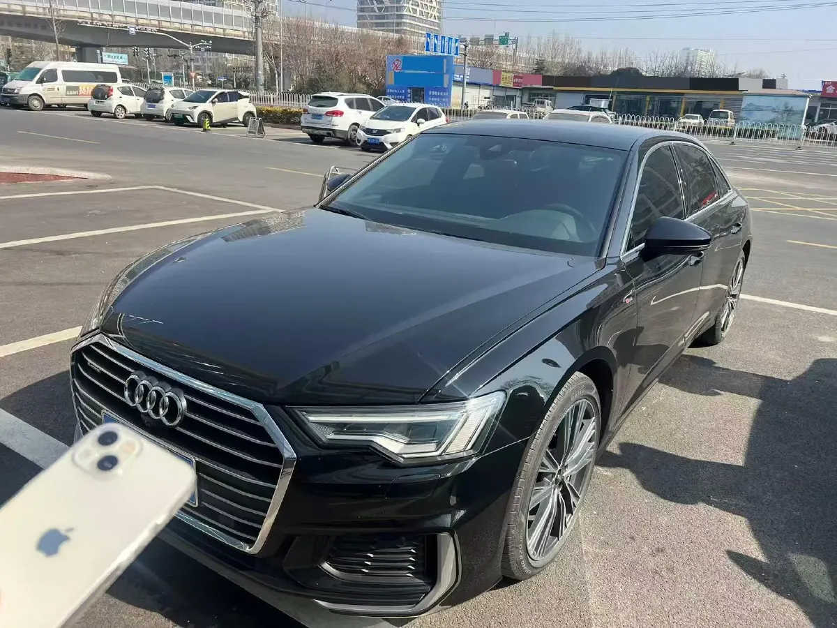2021 Audi A6L 2.0T 224HP L4 7DCT,autocango,china used car exporter,china ev exporter,chinese used car exporter,chinese used ev exporter