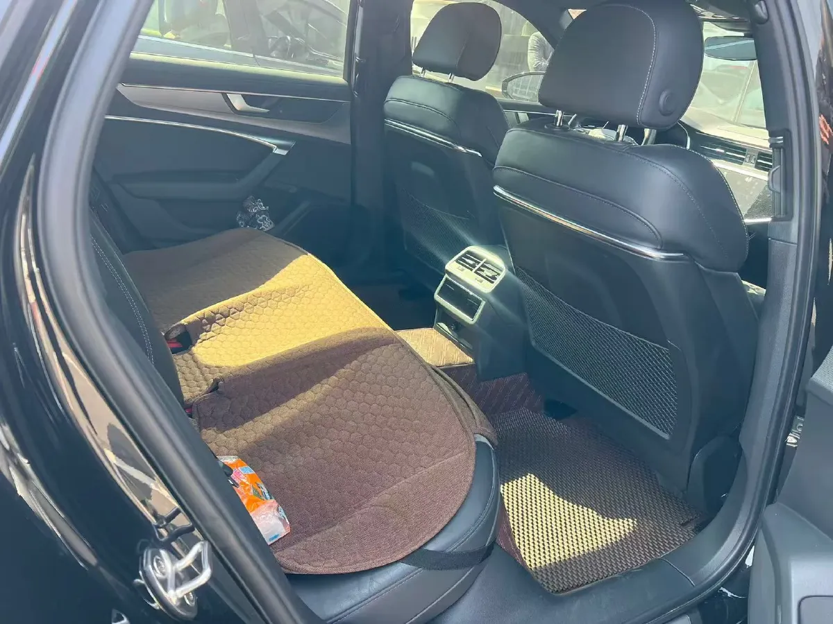 2021 Audi A6L 2.0T 224HP L4 7DCT,autocango,china used car exporter,china ev exporter,chinese used car exporter,chinese used ev exporter