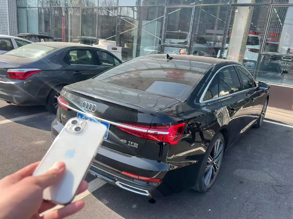 2021 Audi A6L 2.0T 224HP L4 7DCT,autocango,china used car exporter,china ev exporter,chinese used car exporter,chinese used ev exporter