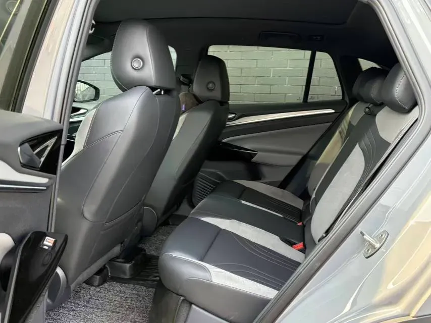 2021 Volkswagen ID.4 Crozz BEV 84.8KWH,autocango,china used car exporter,china ev exporter,chinese used car exporter,chinese used ev exporter