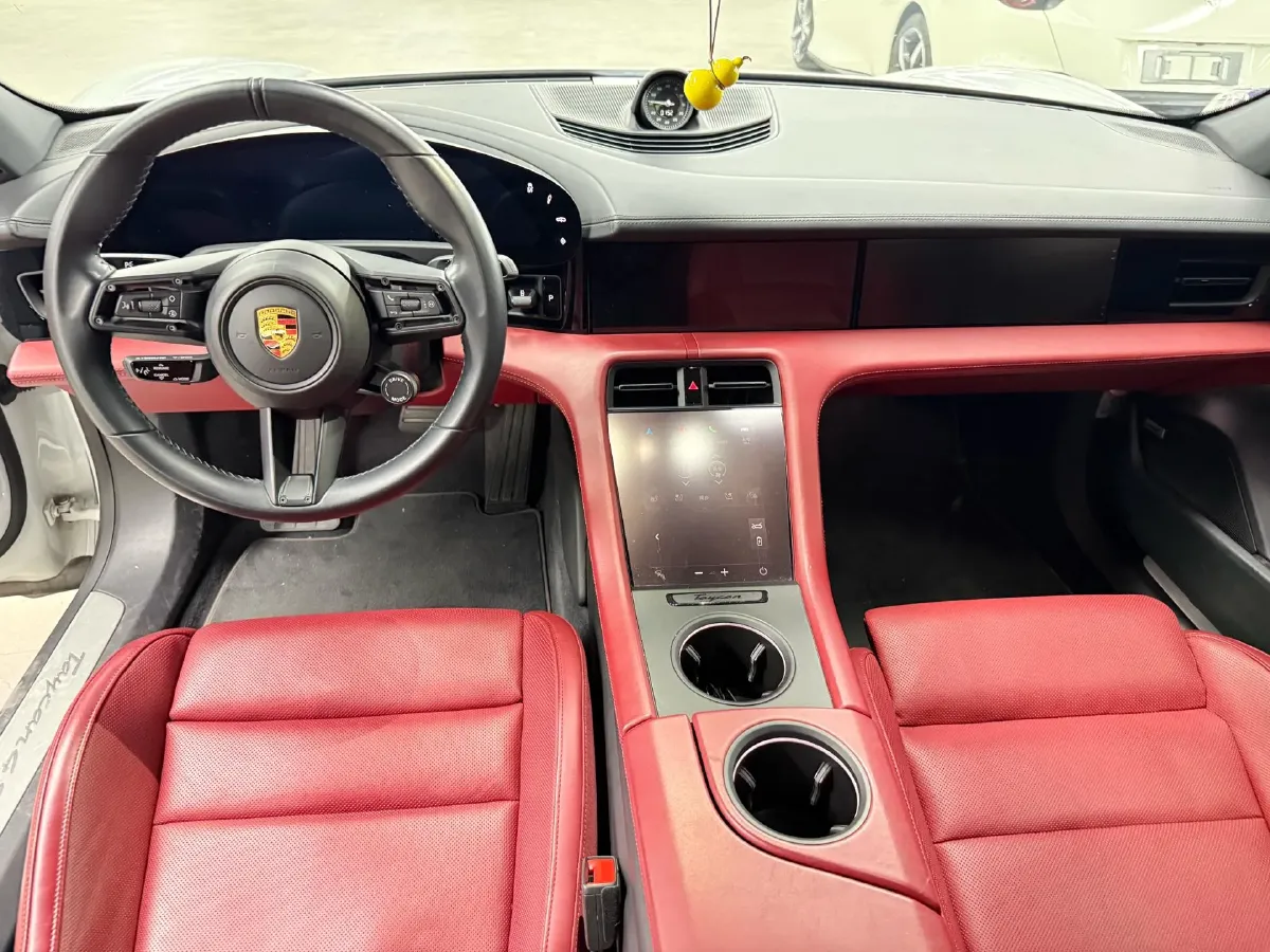 2019 Porsche Taycan 2AT BEV 79.2KWH,autocango,china used car exporter,china ev exporter,chinese used car exporter,chinese used ev exporter