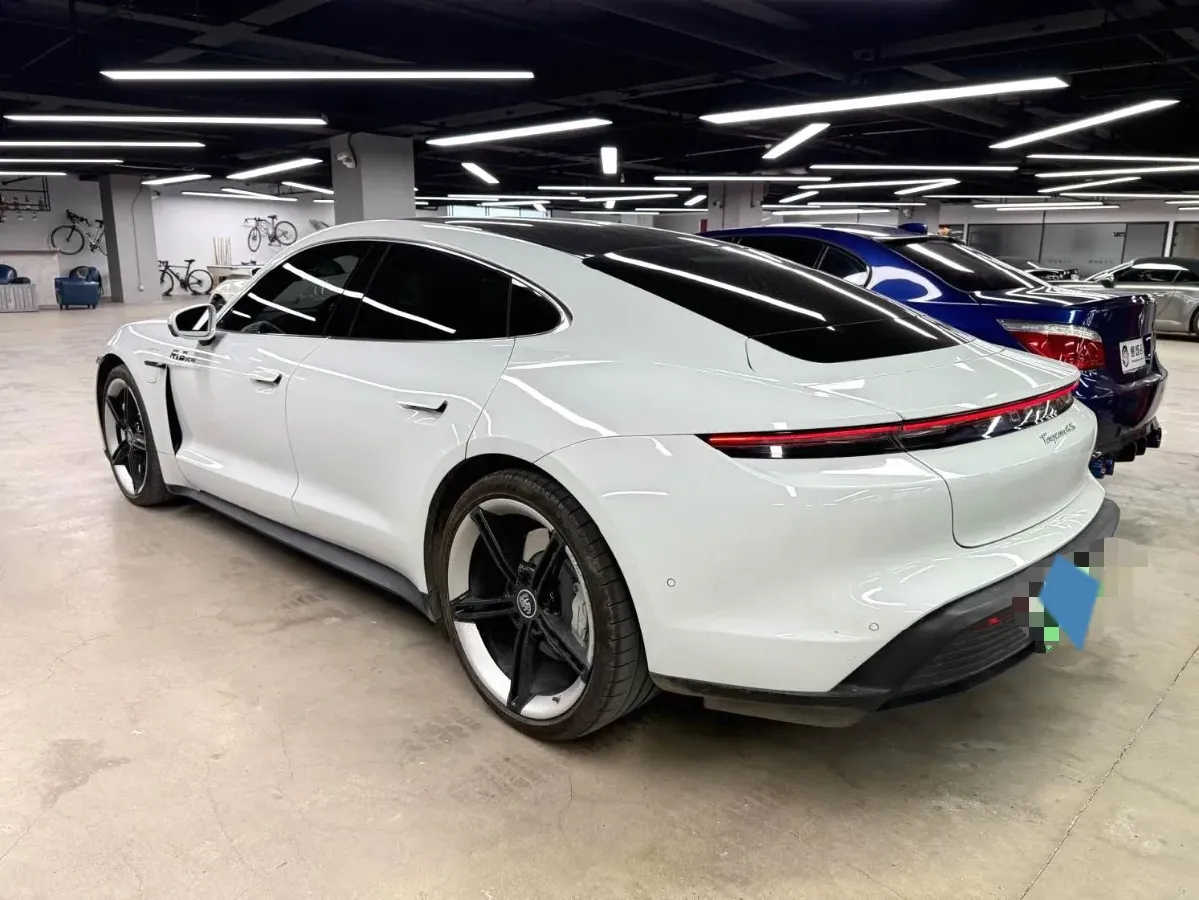 2019 Porsche Taycan 2AT BEV 79.2KWH,autocango,china used car exporter,china ev exporter,chinese used car exporter,chinese used ev exporter