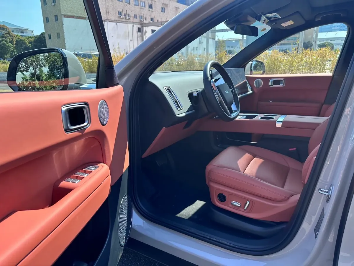 2024 Li L6 Range Extended 154HP L4 REEV 36.8KWH,autocango,china used car exporter,china ev exporter,chinese used car exporter,chinese used ev exporter