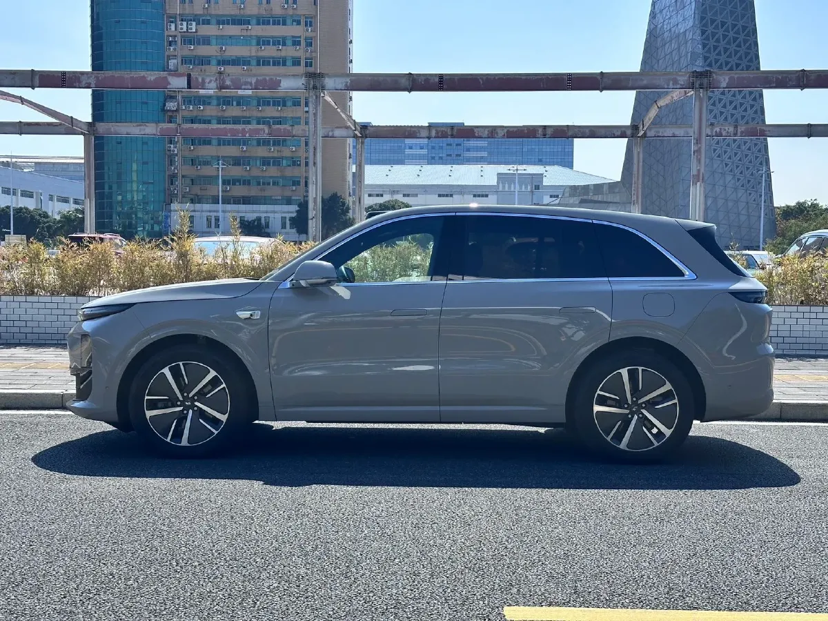 2024 Li L6 Range Extended 154HP L4 REEV 36.8KWH,autocango,china used car exporter,china ev exporter,chinese used car exporter,chinese used ev exporter