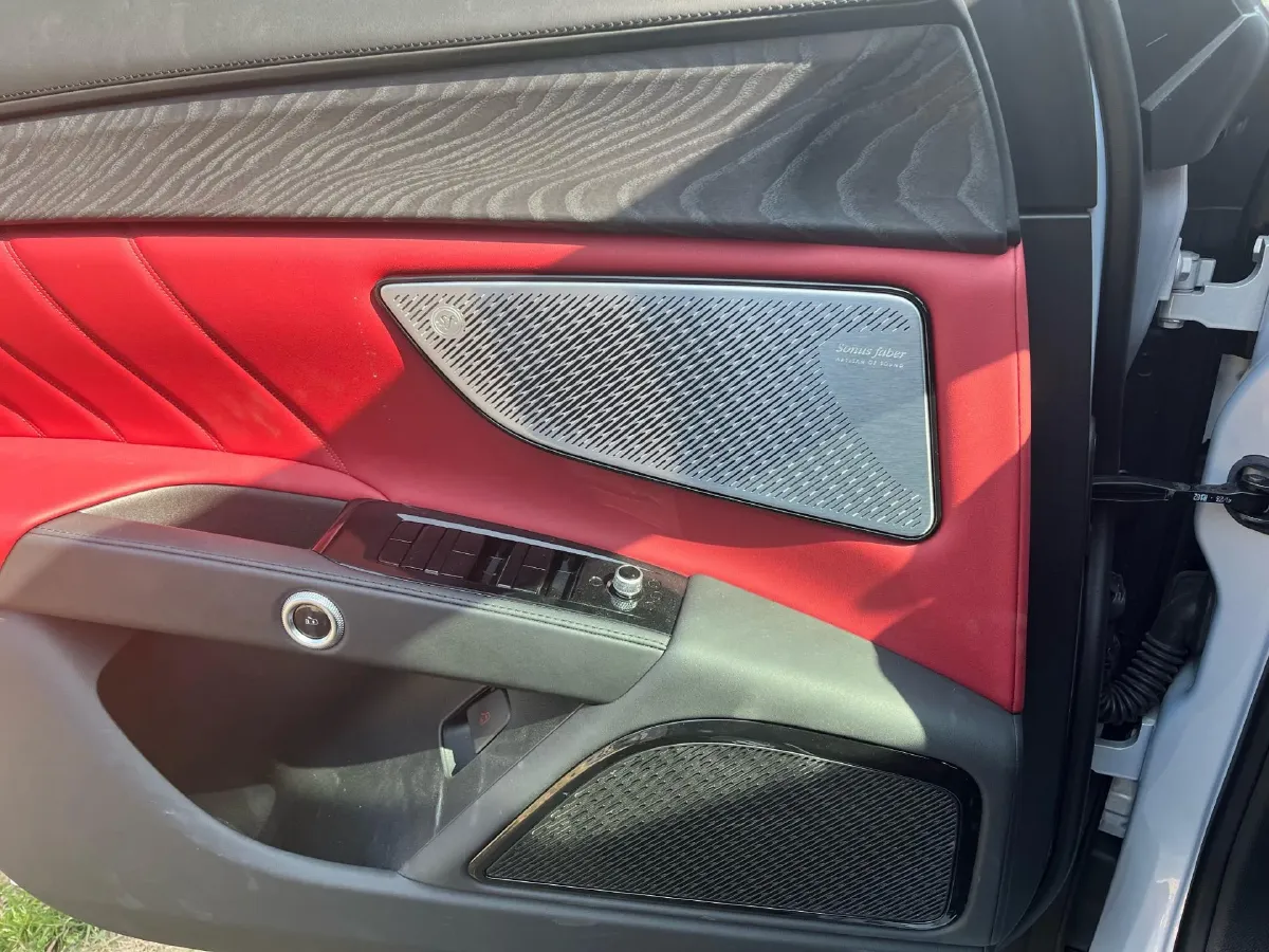 2022 Audi Q7 2.0T 245HP L4 8AT,autocango,china used car exporter,china ev exporter,chinese used car exporter,chinese used ev exporter