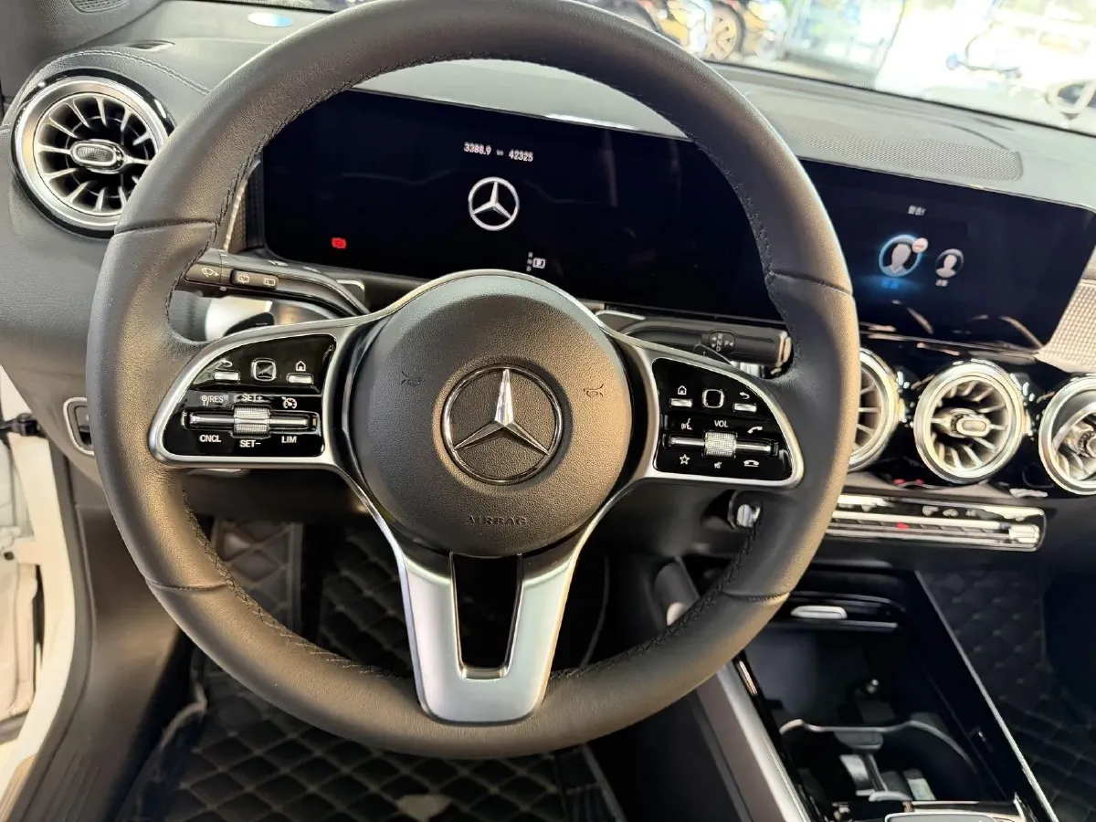 2023 Mercedes-Benz GLB Class 2.0T 190HP L4 8DCT,autocango,china used car exporter,china ev exporter,chinese used car exporter,chinese used ev exporter