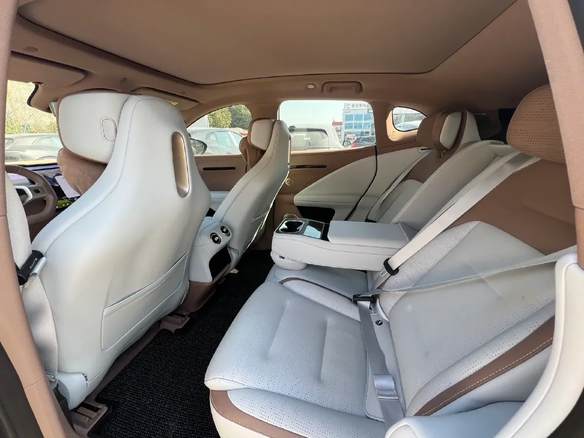 2024 Avatr 07 BEV 82.16KWH,autocango,china used car exporter,china ev exporter,chinese used car exporter,chinese used ev exporter