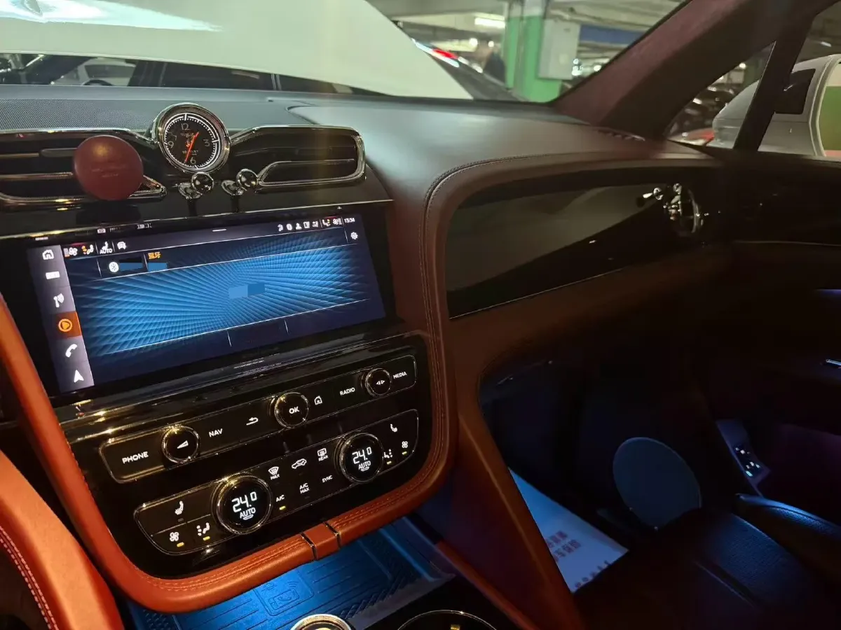 2021 Bentley Bentayga 4.0T 550HP V8 8AT,autocango,china used car exporter,china ev exporter,chinese used car exporter,chinese used ev exporter