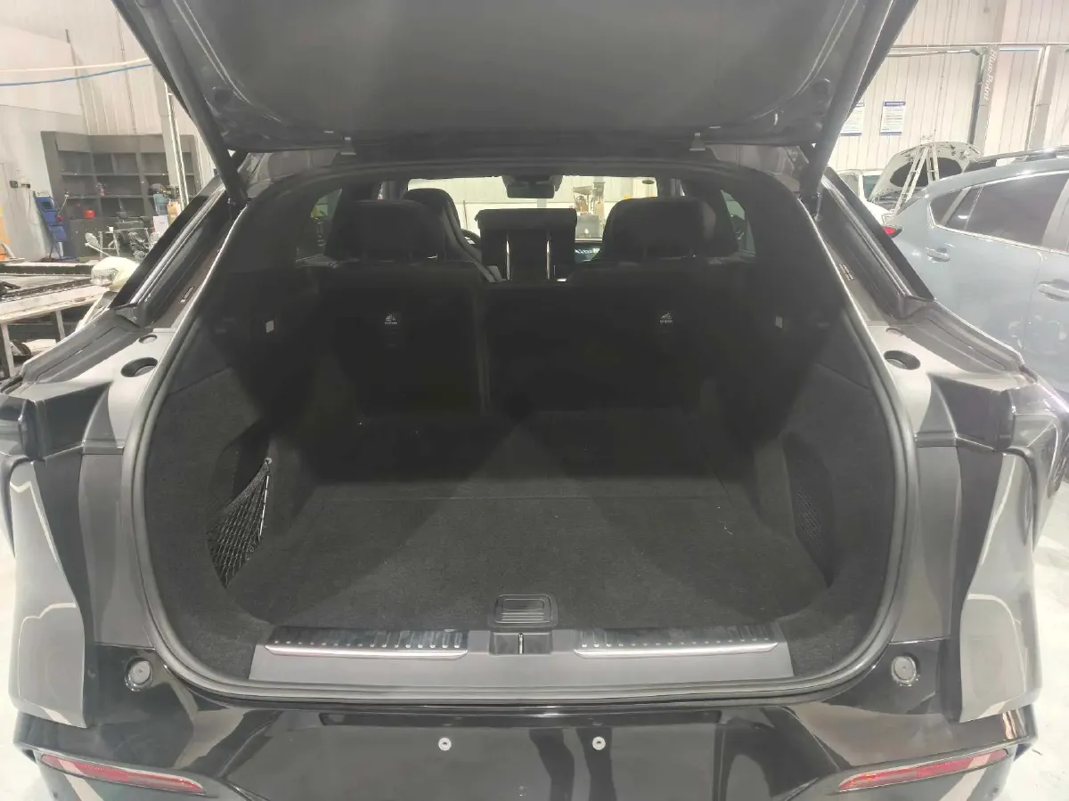 2023 HiPhi Y BEV 76.6KWH,autocango,china used car exporter,china ev exporter,chinese used car exporter,chinese used ev exporter