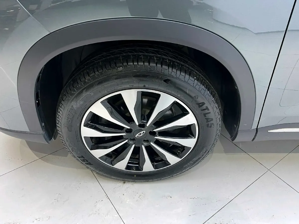 2025 Chery Tiggo 8 Plus 1.6T 197HP L4 7DCT,autocango,china used car exporter,china ev exporter,chinese used car exporter,chinese used ev exporter