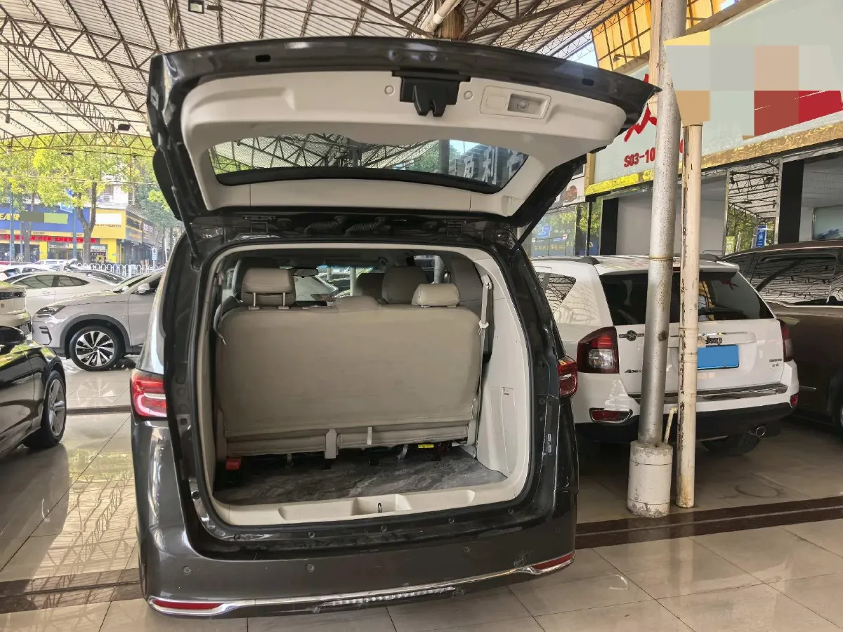 2022 Buick GL8 2.0T 237HP L4 9AT,autocango,china used car exporter,china ev exporter,chinese used car exporter,chinese used ev exporter