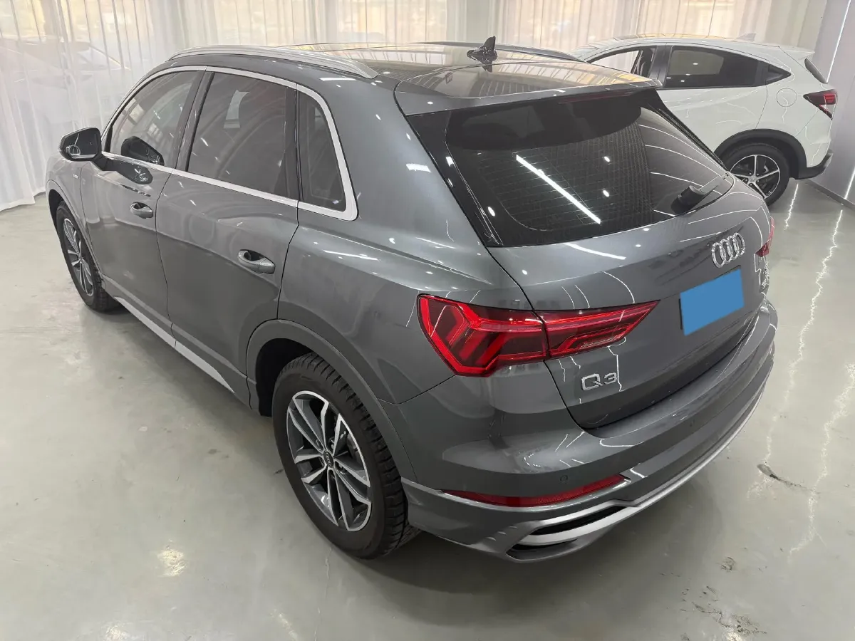 2022 Audi Q3 1.4T 150HP L4 7DCT,autocango,china used car exporter,china ev exporter,chinese used car exporter,chinese used ev exporter