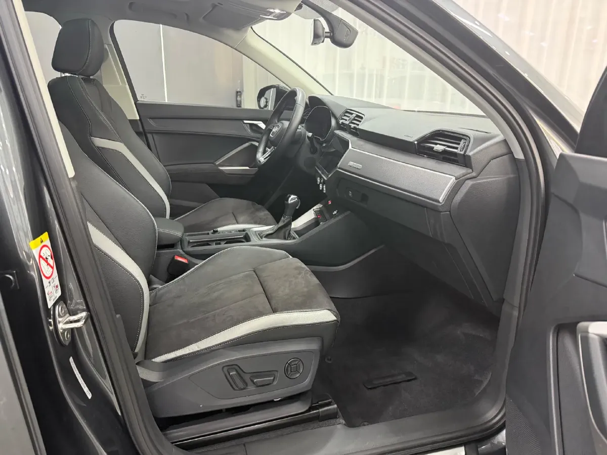 2022 Audi Q3 1.4T 150HP L4 7DCT,autocango,china used car exporter,china ev exporter,chinese used car exporter,chinese used ev exporter