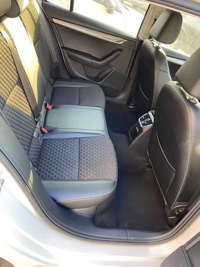 2019 Skoda Octavia 1.5L 116HP L4 6AT,autocango,china used car exporter,china ev exporter,chinese used car exporter,chinese used ev exporter