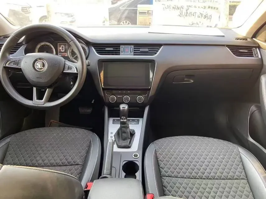 2019 Skoda Octavia 1.5L 116HP L4 6AT,autocango,china used car exporter,china ev exporter,chinese used car exporter,chinese used ev exporter