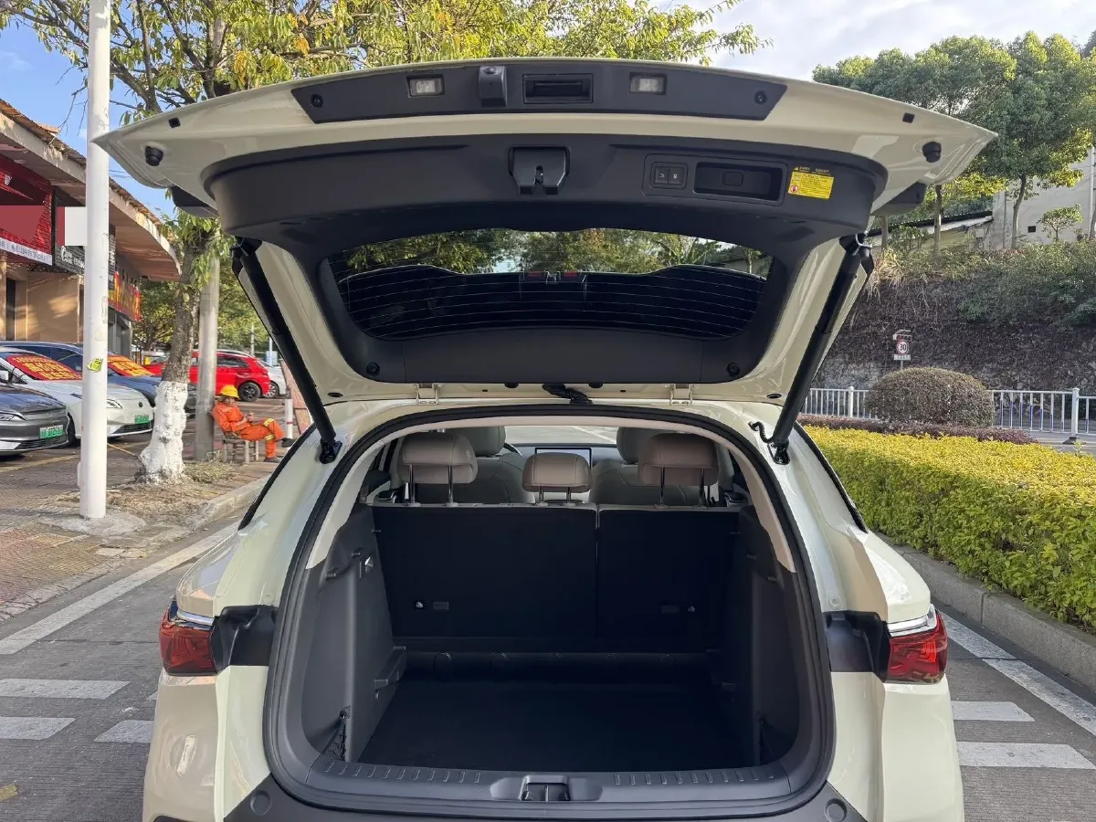 2025 BYD Yuan Plus BEV 60.48KWH,autocango,china used car exporter,china ev exporter,chinese used car exporter,chinese used ev exporter