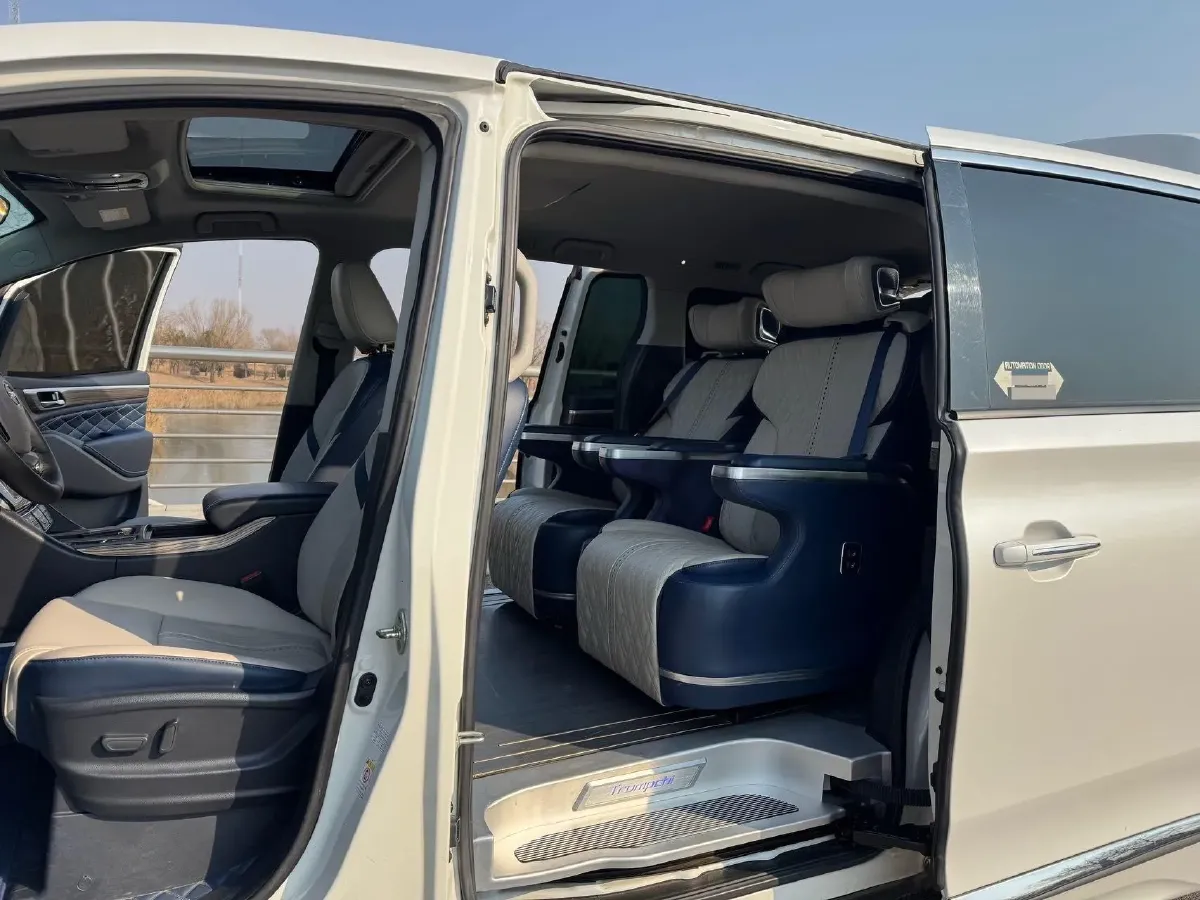 2020 GAC Trumpchi M8 2.0T 252HP L4 8AT,autocango,china used car exporter,china ev exporter,chinese used car exporter,chinese used ev exporter