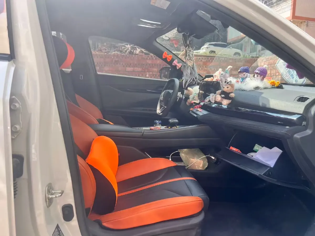 2024 ChangAn UNI-V 1.5T 188HP L4 7DCT,autocango,china used car exporter,china ev exporter,chinese used car exporter,chinese used ev exporter