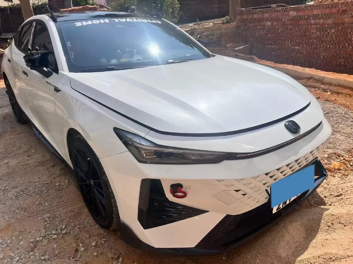 2024 ChangAn UNI-V 1.5T 188HP L4 7DCT,autocango,china used car exporter,china ev exporter,chinese used car exporter,chinese used ev exporter