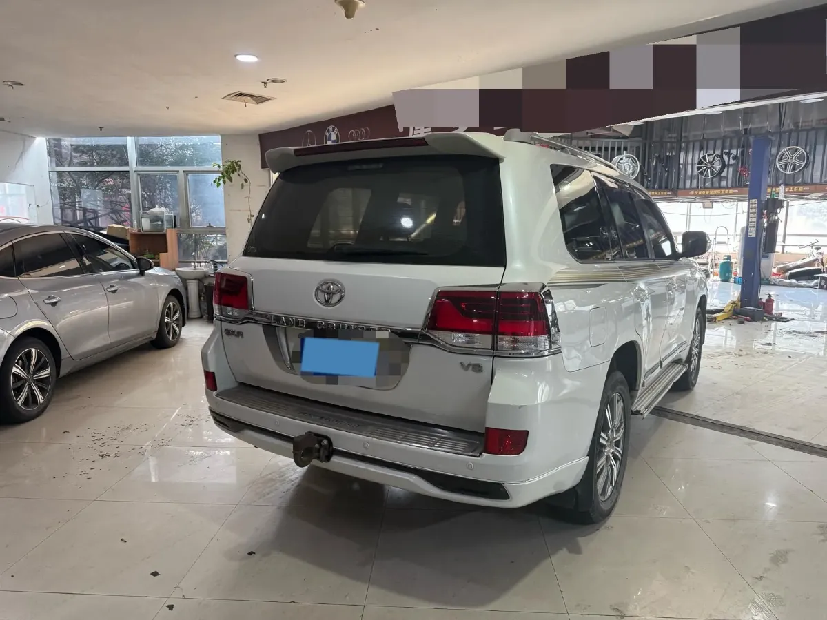 2015 Toyota Land Cruiser 4.0L 275HP V6 5AT,autocango,china used car exporter,china ev exporter,chinese used car exporter,chinese used ev exporter
