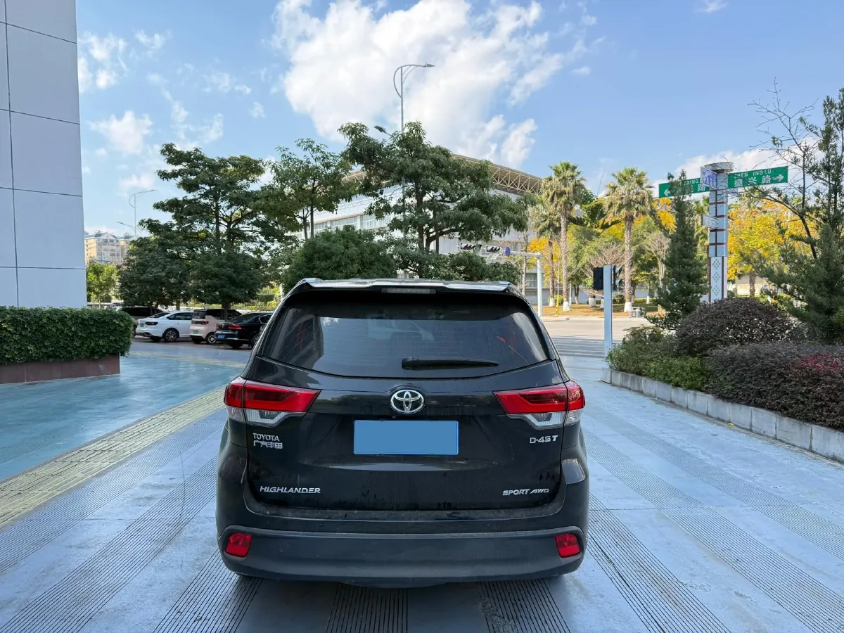 2018 Toyota Highlander 2.0T 220HP L4 6AT,autocango,china used car exporter,china ev exporter,chinese used car exporter,chinese used ev exporter