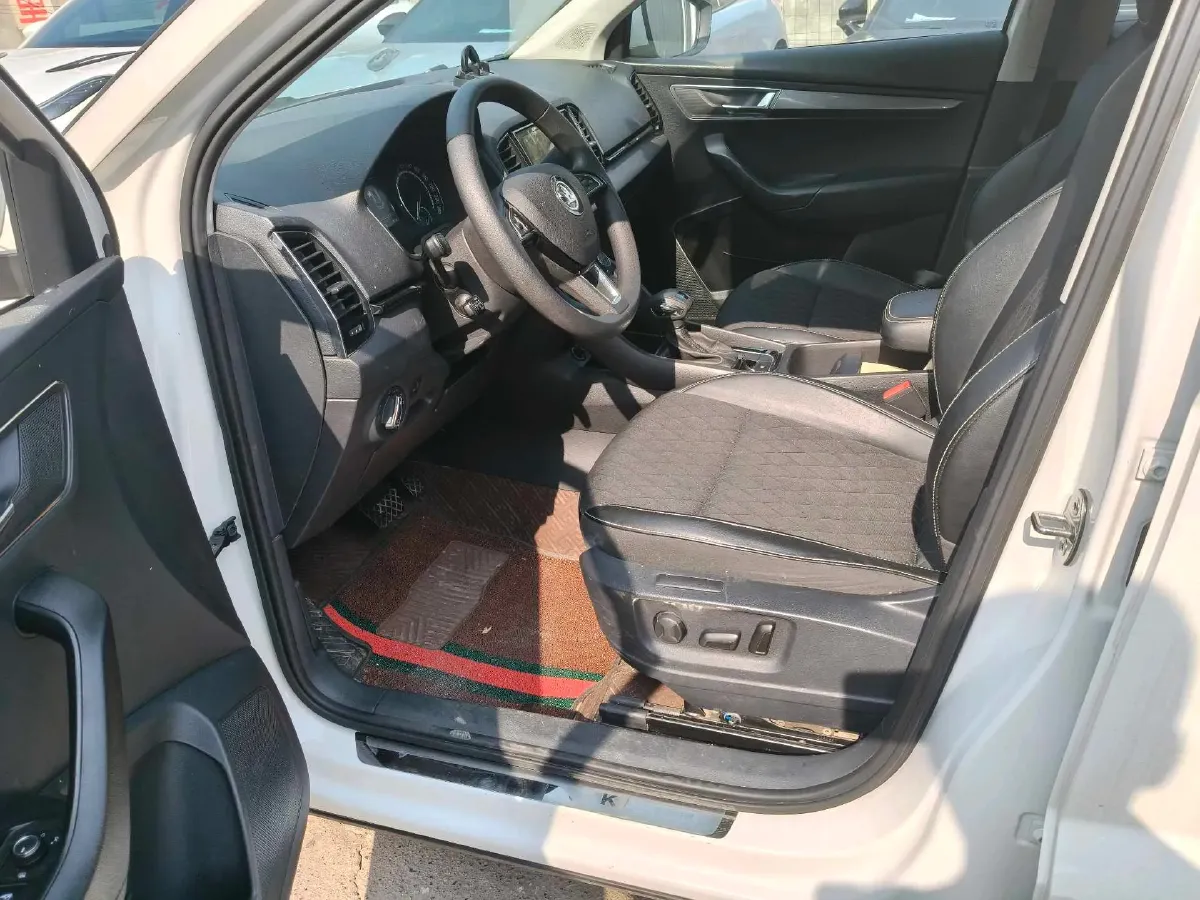 2020 Skoda Karoq 1.4T 150HP L4 7DCT,autocango,china used car exporter,china ev exporter,chinese used car exporter,chinese used ev exporter