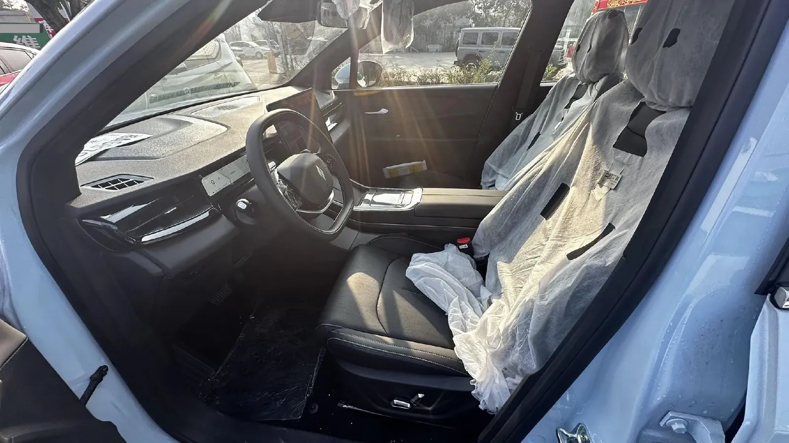 2024 Livan 7 BEV 68.03KWH,autocango,china used car exporter,china ev exporter,chinese used car exporter,chinese used ev exporter