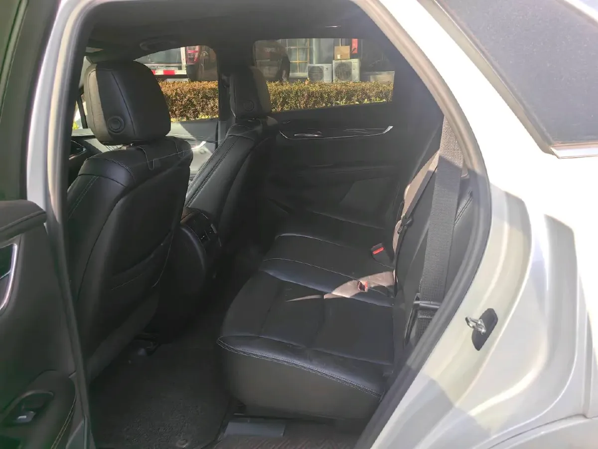 2021 Cadillac XT5 2.0T 237HP L4 9AT,autocango,china used car exporter,china ev exporter,chinese used car exporter,chinese used ev exporter