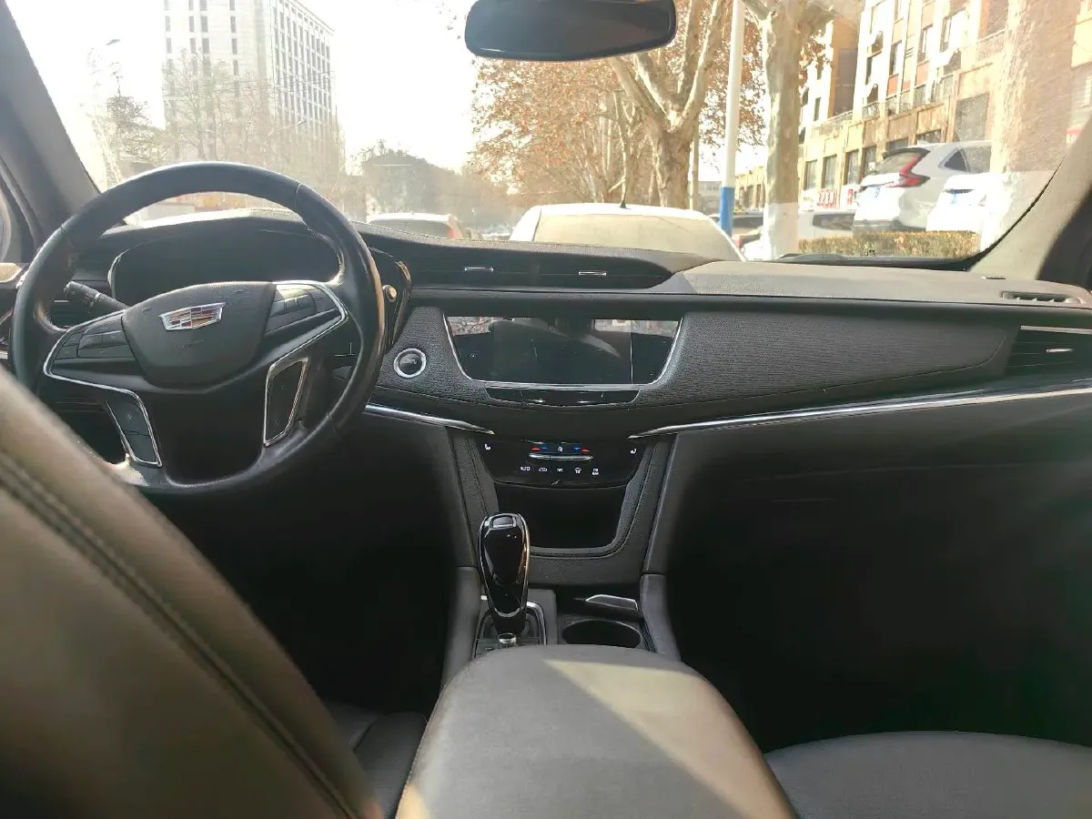 2021 Cadillac XT5 2.0T 237HP L4 9AT,autocango,china used car exporter,china ev exporter,chinese used car exporter,chinese used ev exporter