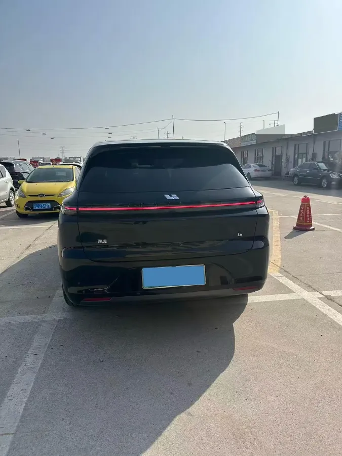 2024 Li L6 Range Extended 154HP L4 REEV 36.8KWH,autocango,china used car exporter,china ev exporter,chinese used car exporter,chinese used ev exporter