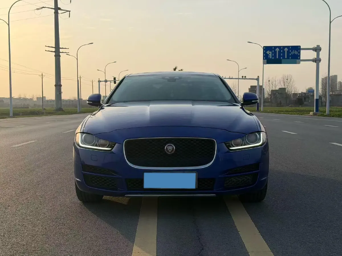 2019 Land Rover Discovery Sport 2.0T 200HP L4 9AT,autocango,china used car exporter,china ev exporter,chinese used car exporter,chinese used ev exporter