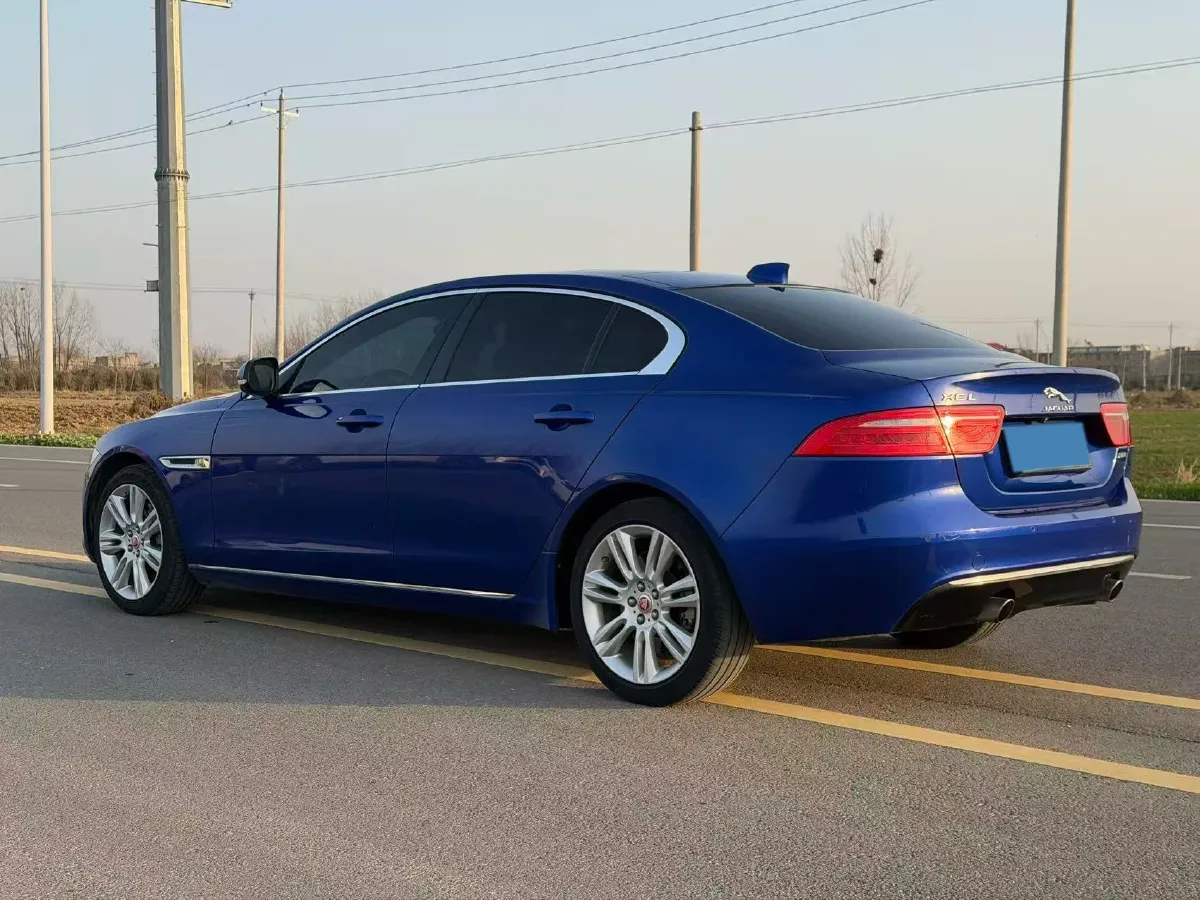 2019 Land Rover Discovery Sport 2.0T 200HP L4 9AT,autocango,china used car exporter,china ev exporter,chinese used car exporter,chinese used ev exporter