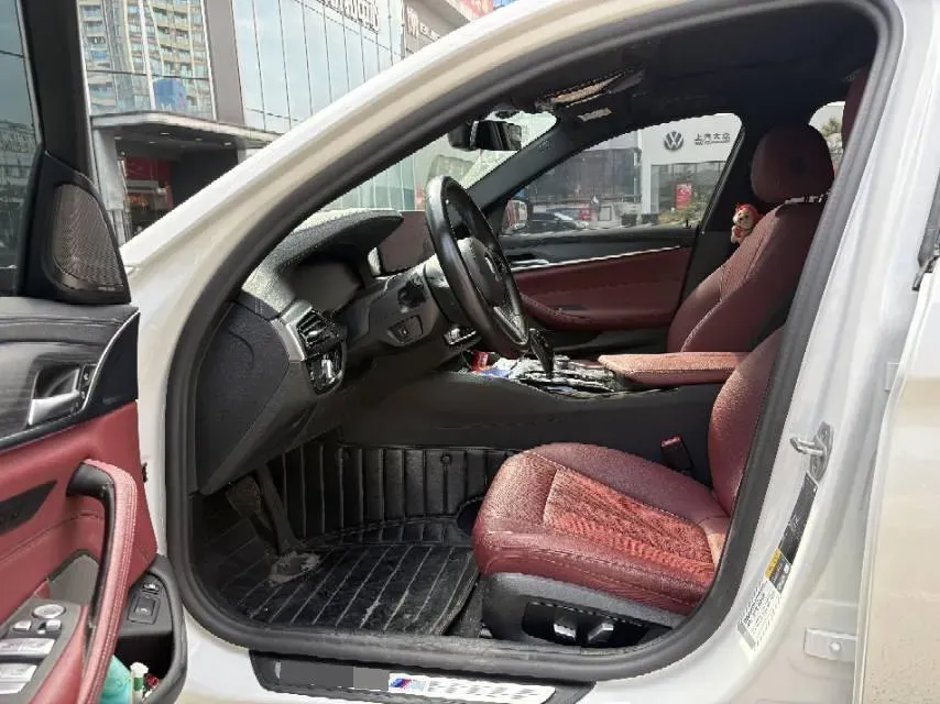 2021 BMW 5 Series 2.0T 184HP L4 8AT PHEV 17.7KWH,autocango,china used car exporter,china ev exporter,chinese used car exporter,chinese used ev exporter