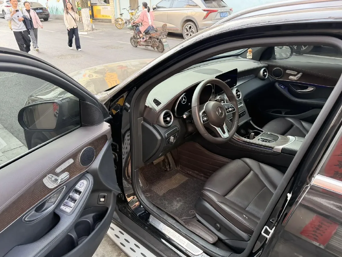 2021 Mercedes-Benz GLC Class 2.0T 197HP L4 9AT,autocango,china used car exporter,china ev exporter,chinese used car exporter,chinese used ev exporter