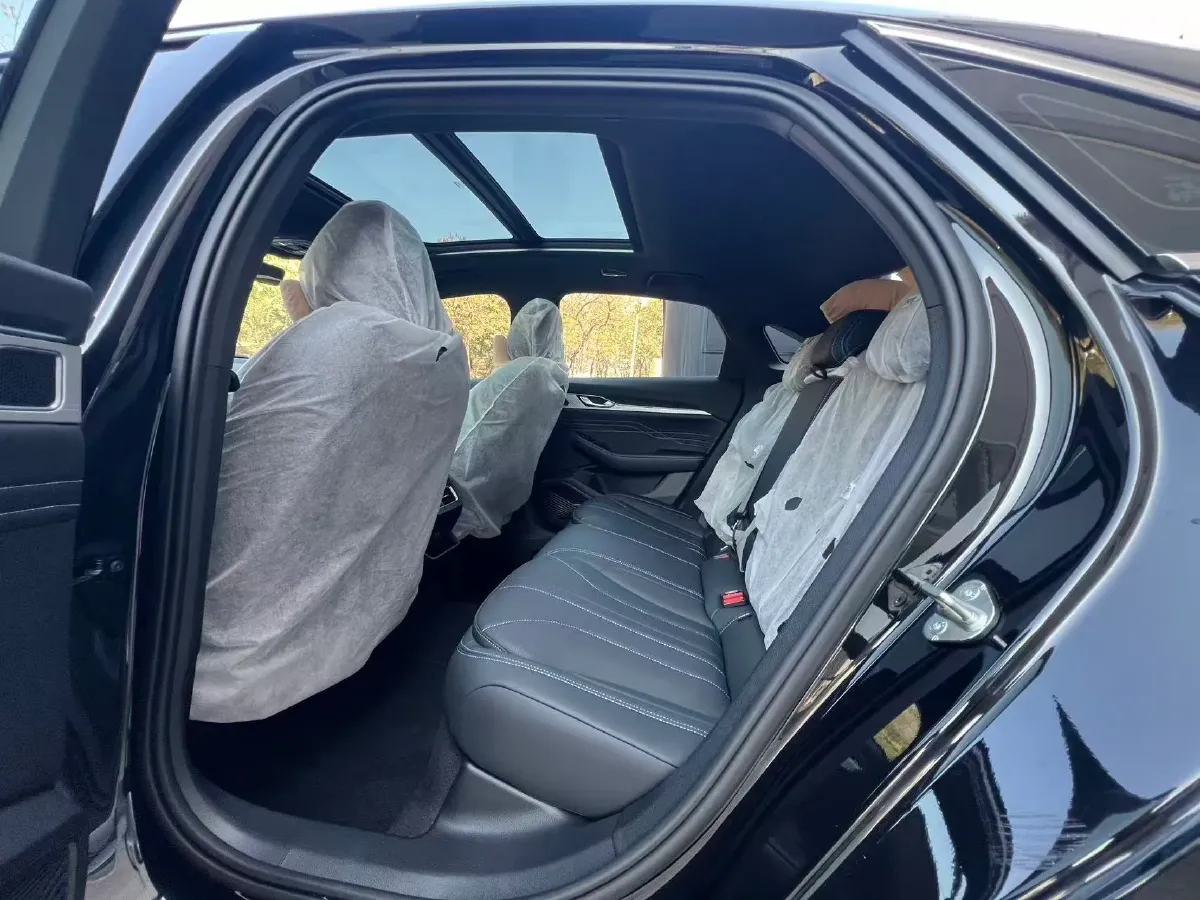 2025 Geely Preface 1.5T 181HP L4 7DCT,autocango,china used car exporter,china ev exporter,chinese used car exporter,chinese used ev exporter