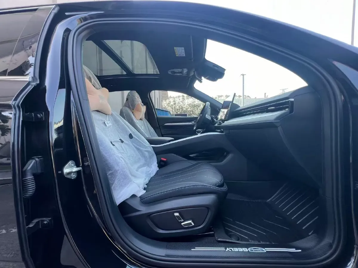 2025 Geely Preface 1.5T 181HP L4 7DCT,autocango,china used car exporter,china ev exporter,chinese used car exporter,chinese used ev exporter