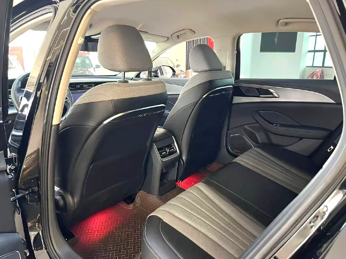 2024 HongQi H5 1.5T 169HP L4 7DCT,autocango,china used car exporter,china ev exporter,chinese used car exporter,chinese used ev exporter